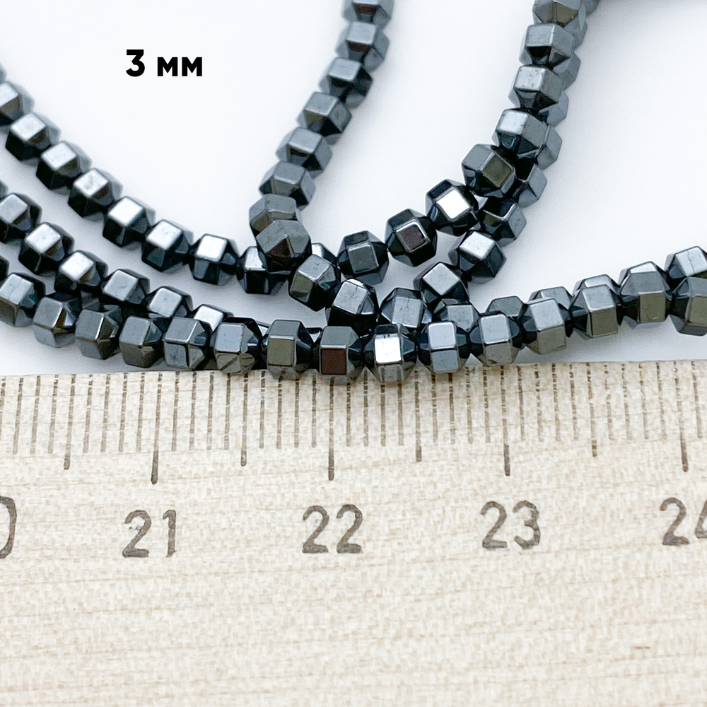 Гематит (имитация), цвет черный, размер около 3 мм, цена за 59-60 шт (1/2 нити)