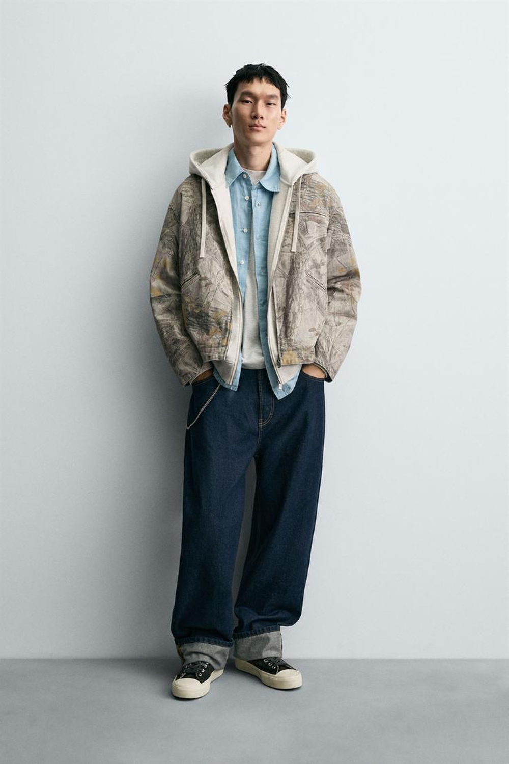 ZARA КУРТКА С ЭФФЕКТОМ ПОТЕРТОСТИ И АБСТРАКТНЫМ ПРИНТОМ, РАЗНОЦВЕТНЫЙ