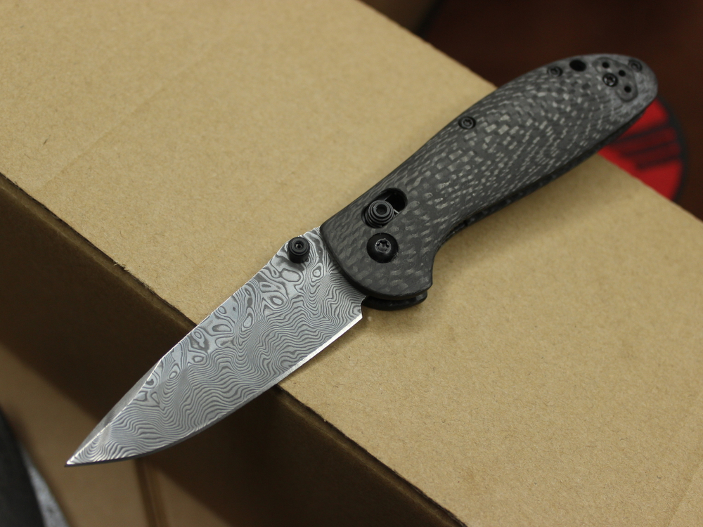 Нож Benchmade 556 Griptilian Mini Carbon (чистый карбон) А+++ - черный шпенек