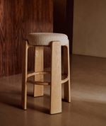 Granite Барный табурет из бежевого шенилла и массива ясеня в натуральной отделке 75 см