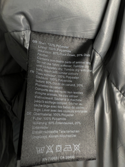 Пуховик Helly Hansen