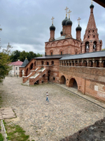 "Крутицкое подворье: жемчужина старой Москвы"- пешеходная групповая экскурсия по Москве.