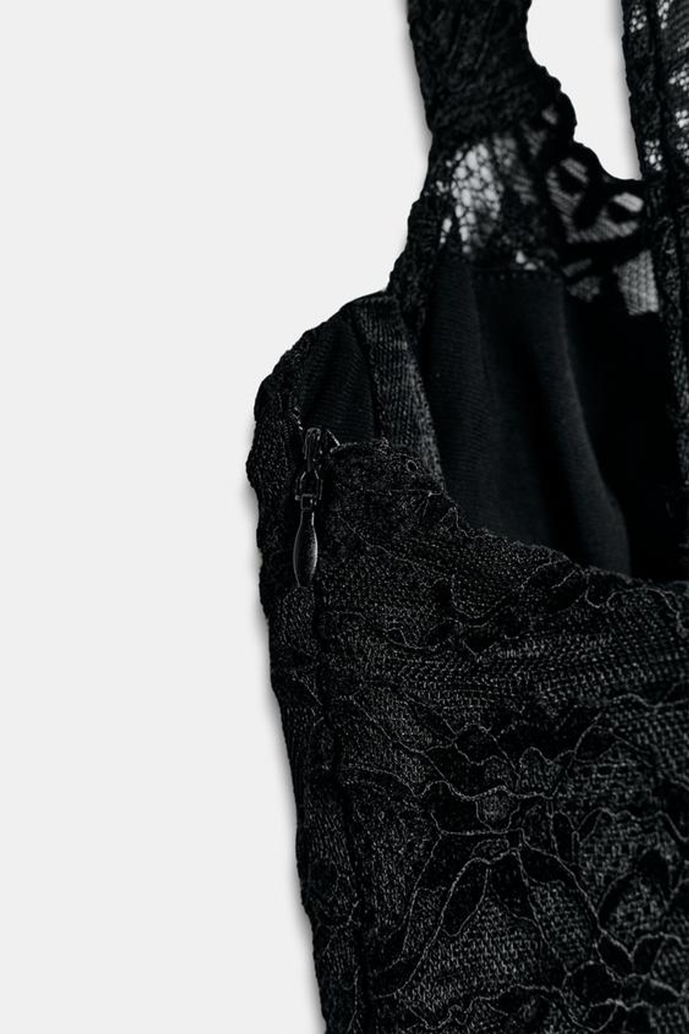 ZARA КРУЖЕВНОЕ ПЛАТЬЕ МИДИ, ЧЕРНЫЙ