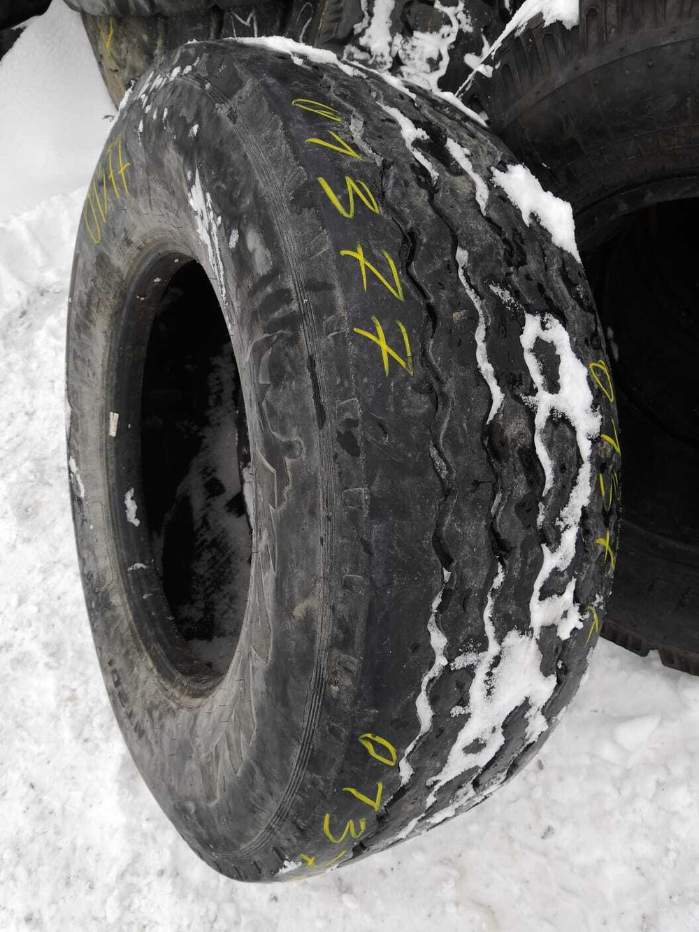 385/65R22.5 Kama NT201 шина б/у