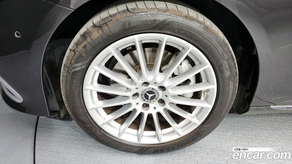 Mercedes-Benz E-Class W213 E250 Exclusive (06.2021)