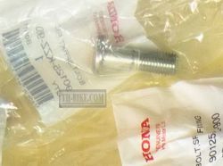 90125-KZZ-900. BOLT, SPROCKET FIXING, 10X31