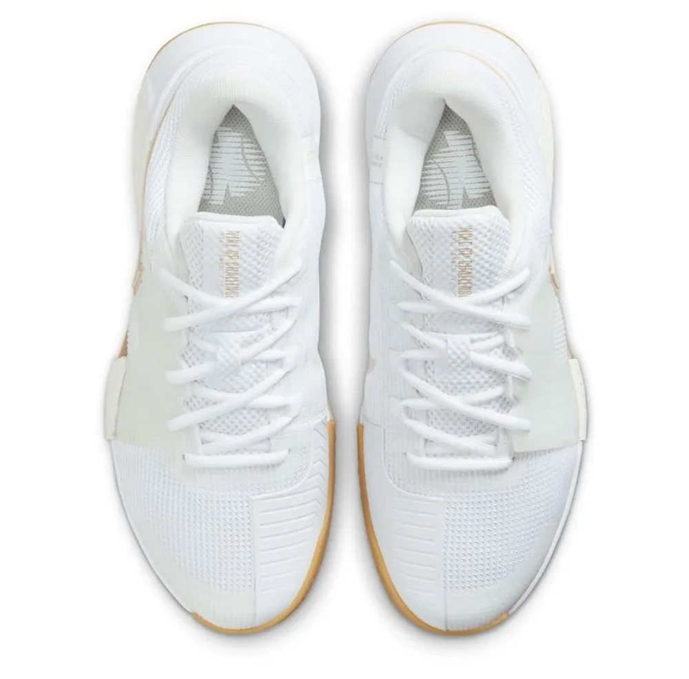 Женские Кроссовки теннисные Nike Zoom GP Challenge 1.5 - white/lt orewood/summit white