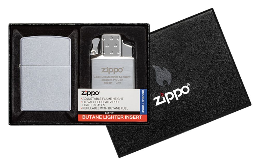 Подарочный набор: классическая американская бензиновая зажигалка ZIPPO Satin Chrome и газовый вставной блок с двойным пламенем 205-090201 в подарочной коробке