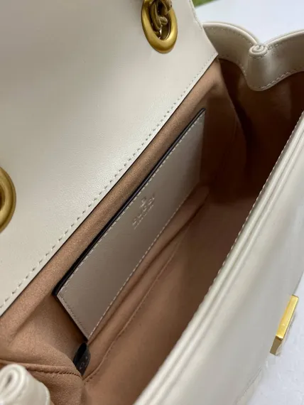 Мини-сумка на плечо Gucci GG Marmont белый