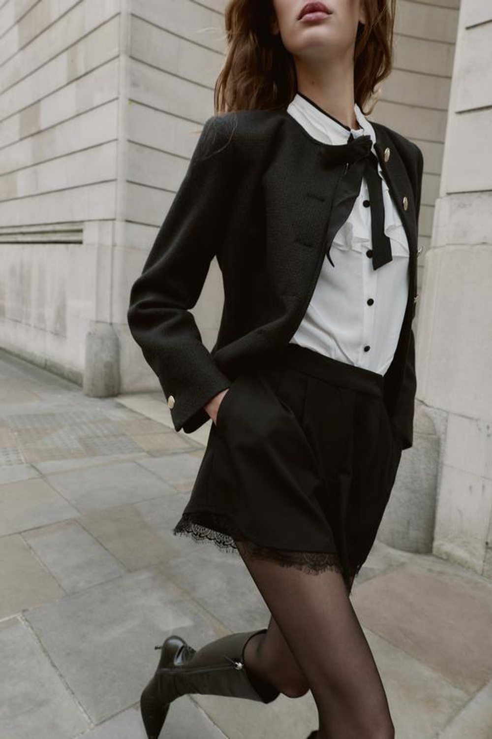 ZARA ШОРТЫ-БЕРМУДЫ С КРУЖЕВОМ, ЧЕРНЫЙ