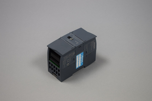 Б/у SIEMENS 6ES7221-1BF30-0XB0