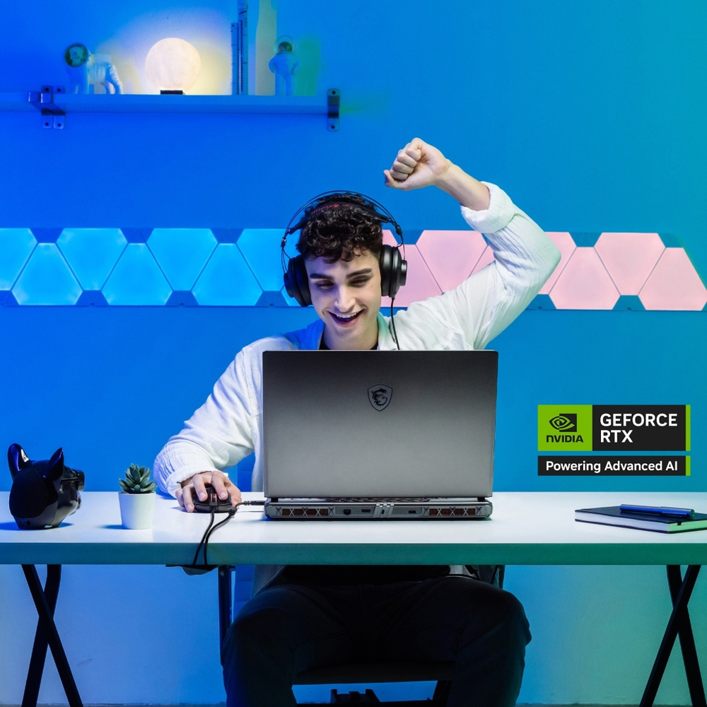 Ноутбук MSI 9S7-15M352-036 16" / 32 Гб / SSD 1000 Гб / Без ОС / 9S7-15M352-036