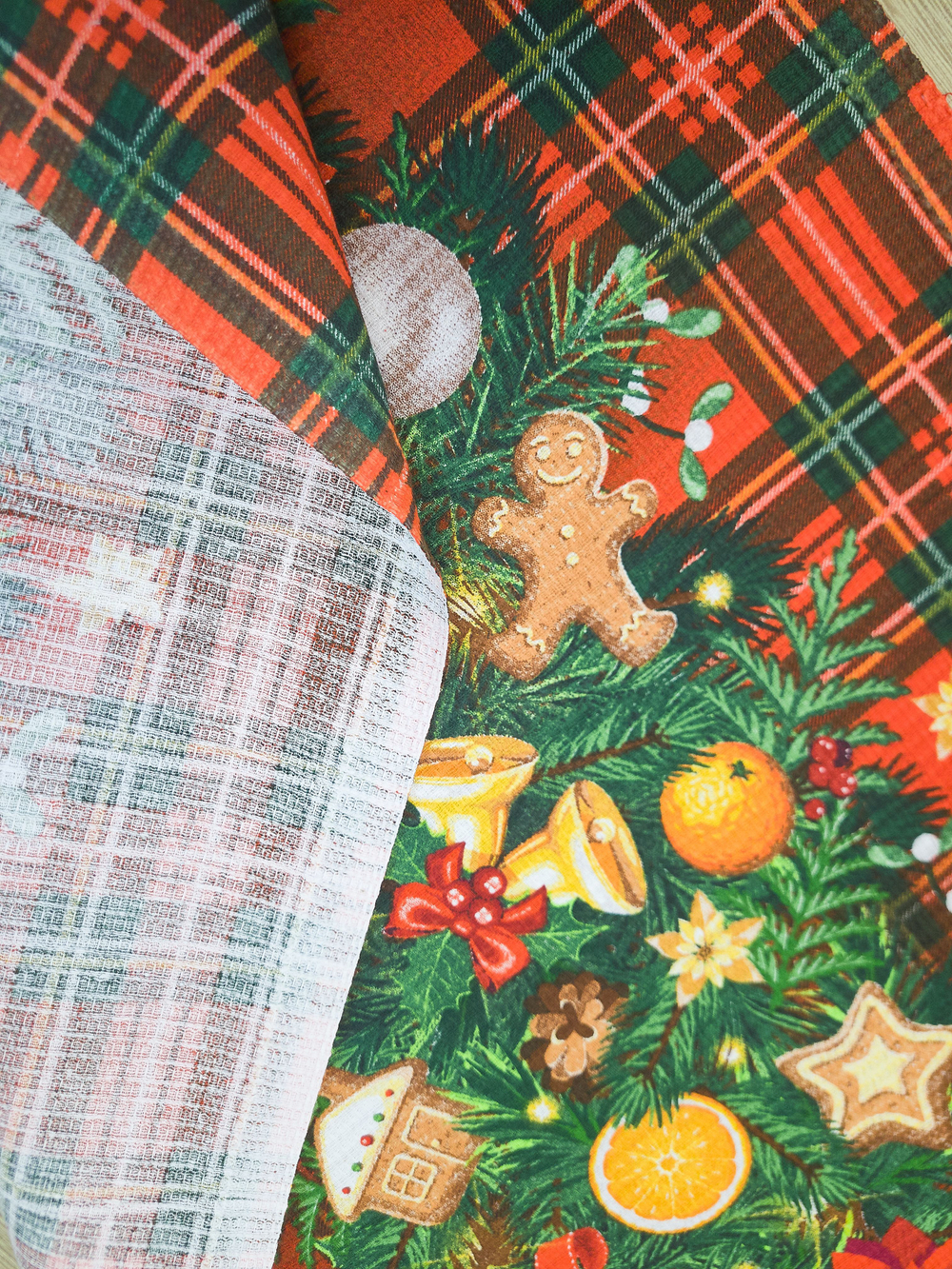 50х150см. Ткань для полотенец на Новый год "Еловая гирлянда", 100% хлопок.