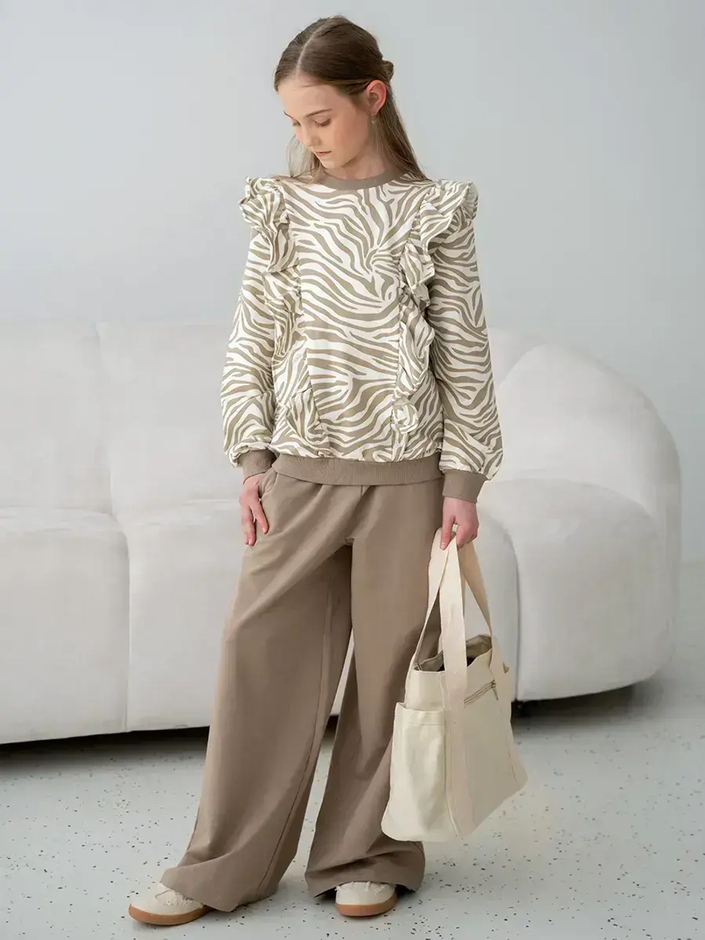 Костюм для девочки на осень