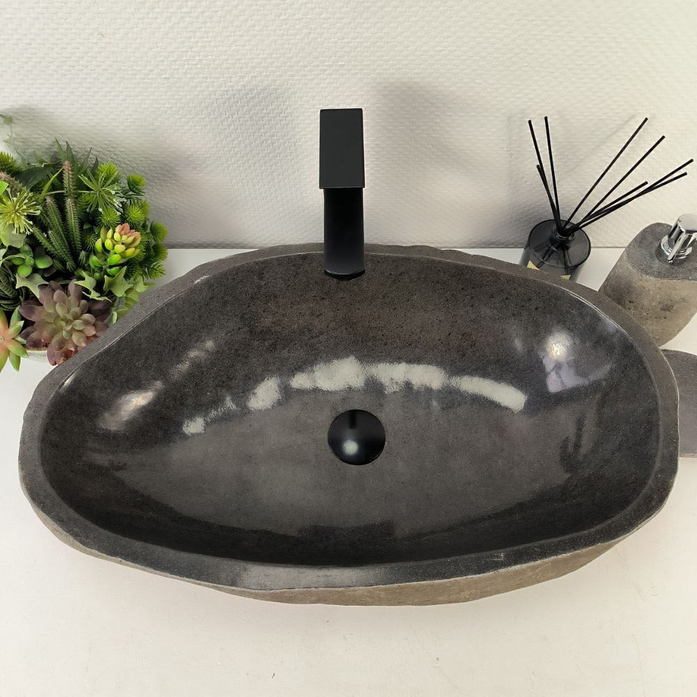 Раковина из речного камня RS-65156 64*38*15 0858
