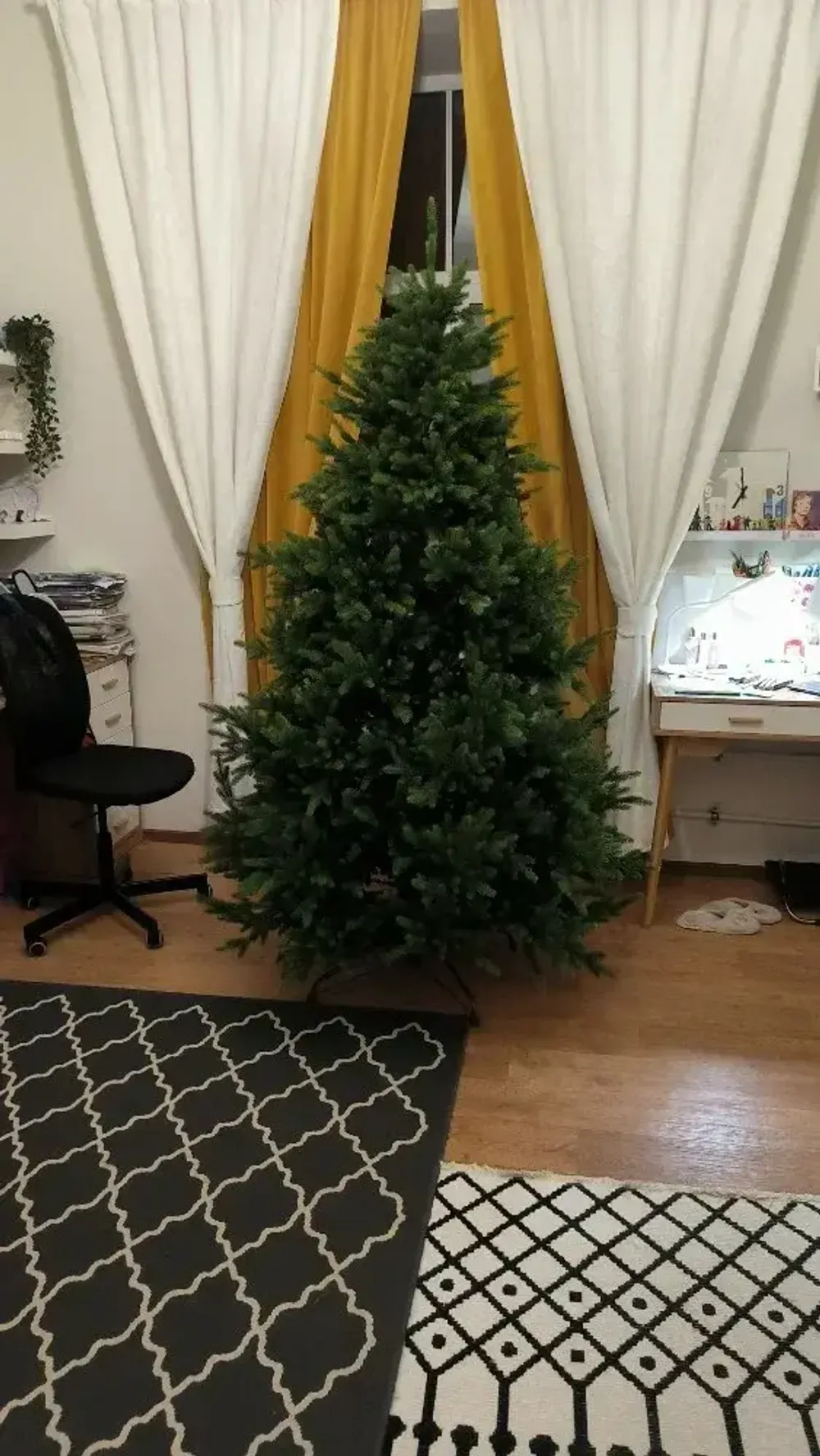 Елка с гирляндой встроенной «Сириус» (Литая хвоя) 180 см / 1,8 м