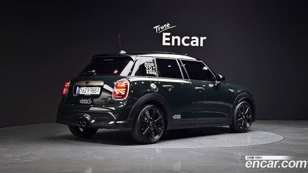 Mini Cooper S 5 даерей Resolute Editions (09.2022)