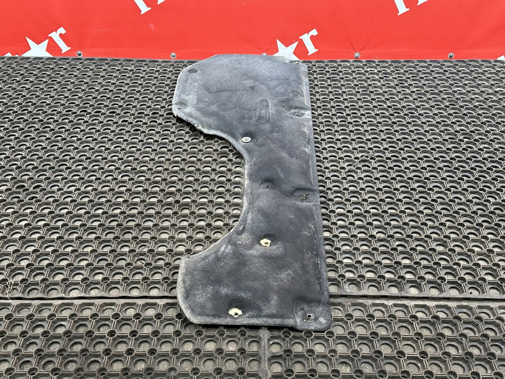 Шумоизоляция двигателя правая