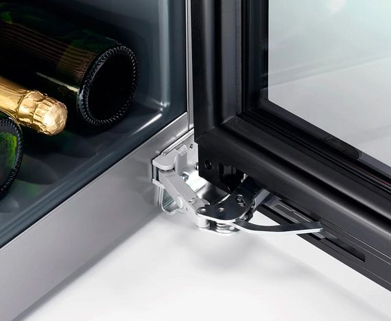 Винный шкаф Miele KWT 6833 SG