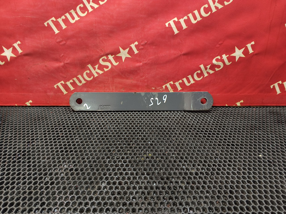 Стойка переднего стабилизатора