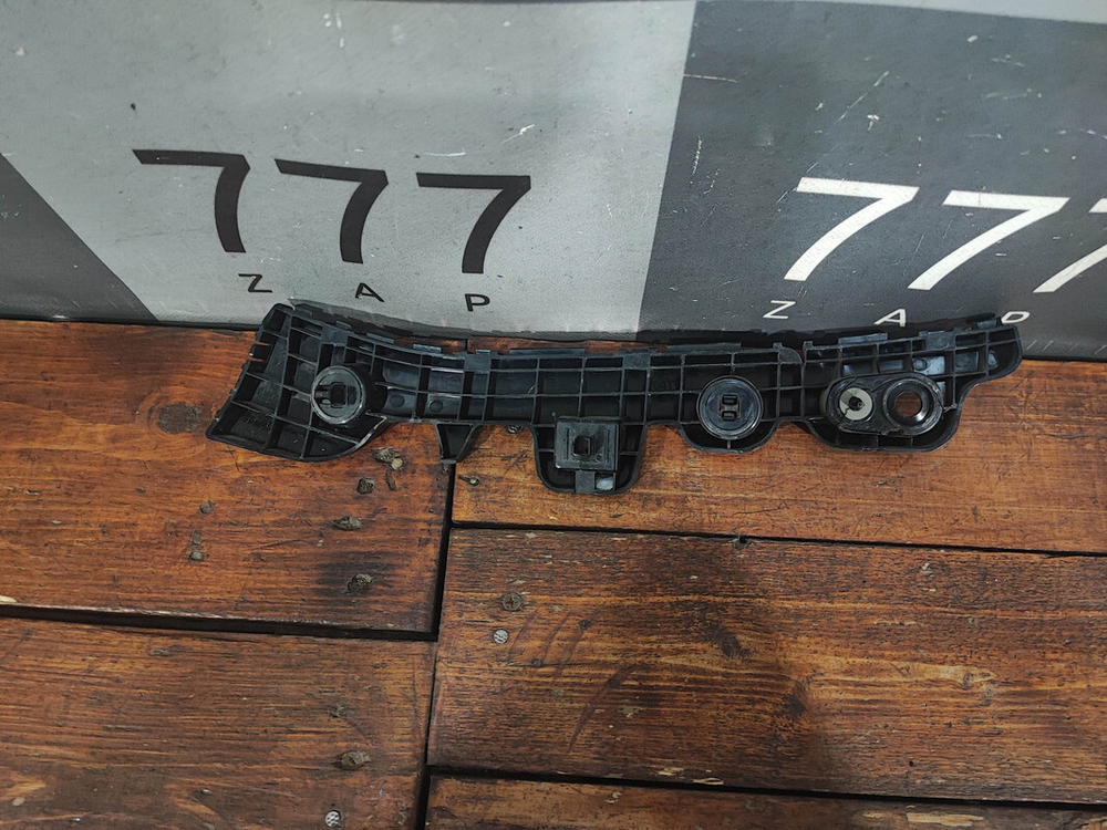 Кронштейн заднего бампера левый Mazda CX-5 2 (KF) 17-нв Б/У Оригинал KB8A502J1