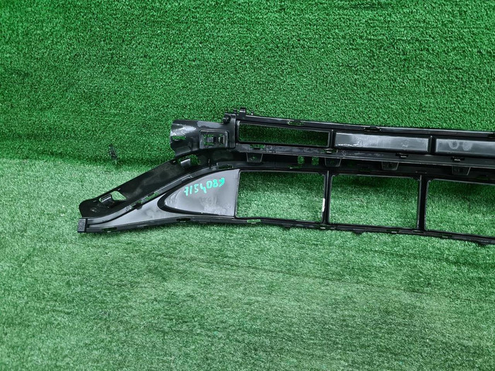 Решетка бампера Mercedes C w206 (2021-н.в.) AMG