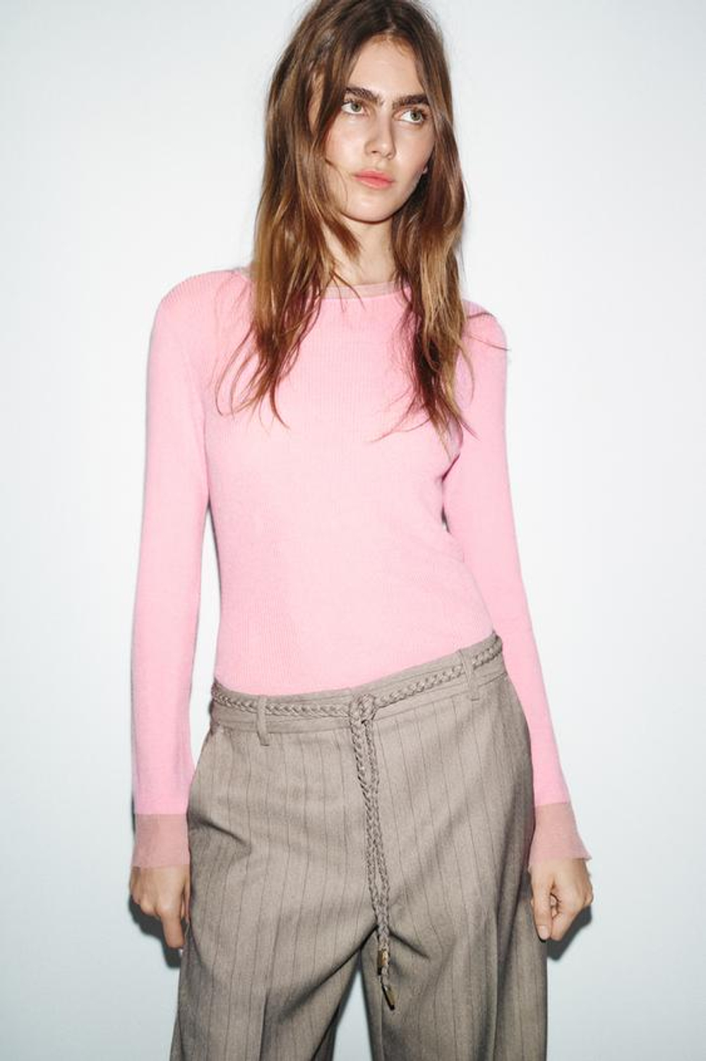 ZARA БРЮКИ В ЕЛОЧКУ С ПЛЕТЕНЫМ ПОЯСОМ, КАМЕННО-СЕРЫЙ