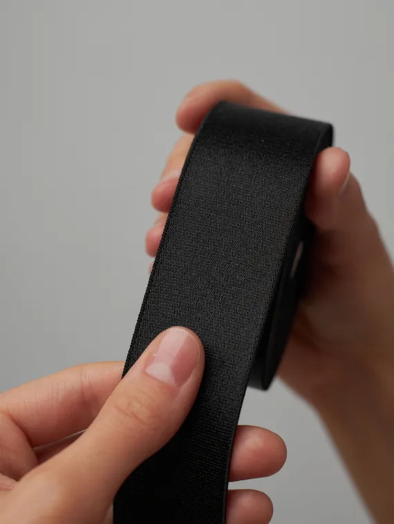 170 Резинка бельевая 33/35 мм, черный 170, глянцевая