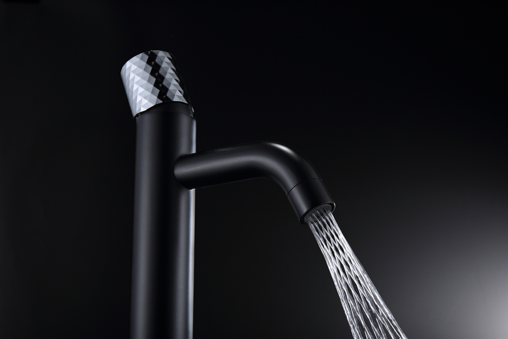 Boheme Смеситель STICK для умыв. низ. BLACK TOUCH CHROME_Комплект