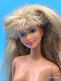 Кукла Барби Джаззи" (Jazzie) — кузина Барби, 1988 - 1992 год.