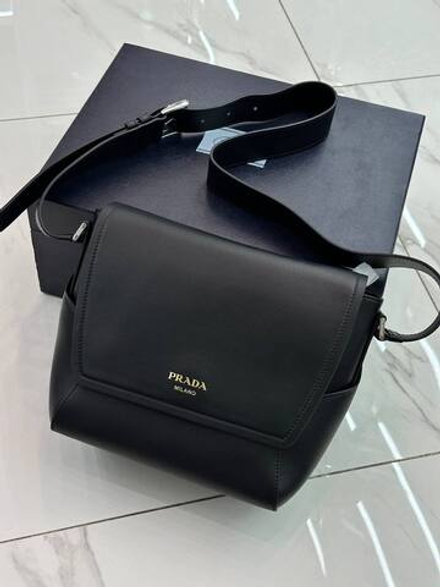 Сумка-мессенджер Prada
