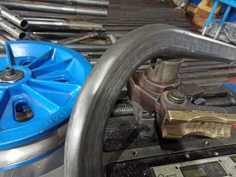 Гибка металлических труб овального сечения по радиусу - услуги по сгибанию