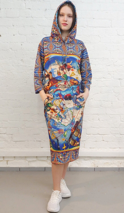 Платье с капюшоном "Яркие созвездия", по мотивам иллюстраций из Небесного атласа Андреаса Целлариуса «Гармония Макрокосмоса»