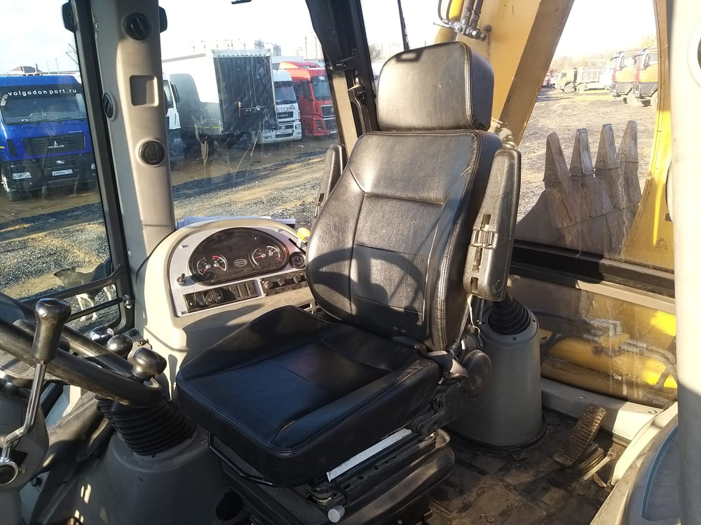 SHANMON 388 Экскаватор-погрузчик 388H (4,8 л., 102 л.с.)