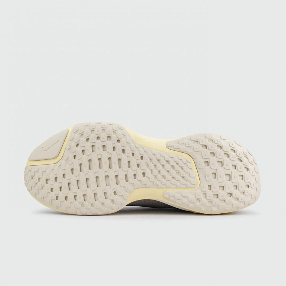 кроссовки Nike Zoomx Invincible Run Fk 3 Grey Cream