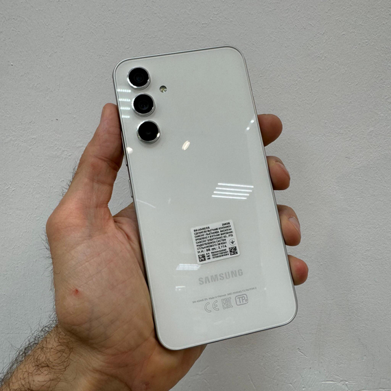 Samsung Galaxy A54 8/256gb (полный комплект)