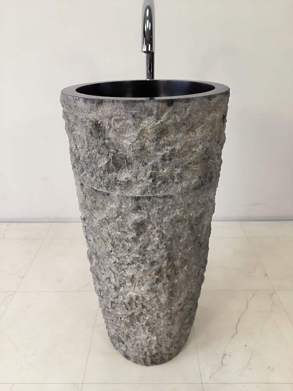 Раковина напольная из андезита Pedestal Black Marmo MN-65921 40х40х90 из натурального камня