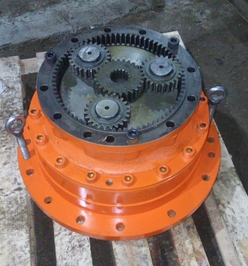 редуктор поворота Doosan Solar 255