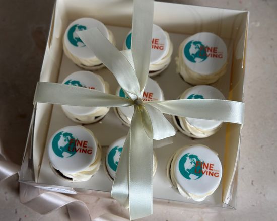 Капкейки с логотипом, печать на мастике, упаковка на 6 шт