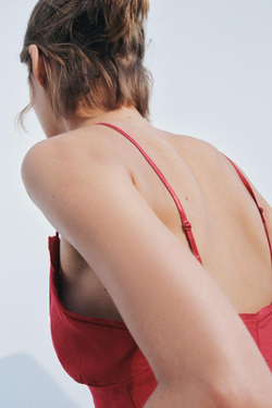 ZARA ТОП С V-ОБРАЗНЫМ ВЫРЕЗОМ, МАЛИНОВЫЙ