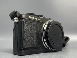 Olympus PEN Lite E-PL7 7900 кадров