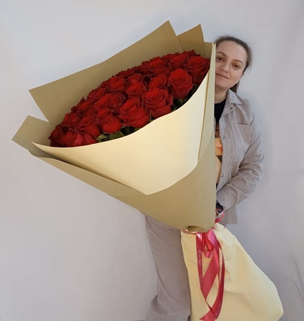 51 метровая роза Королева XXL в оформление