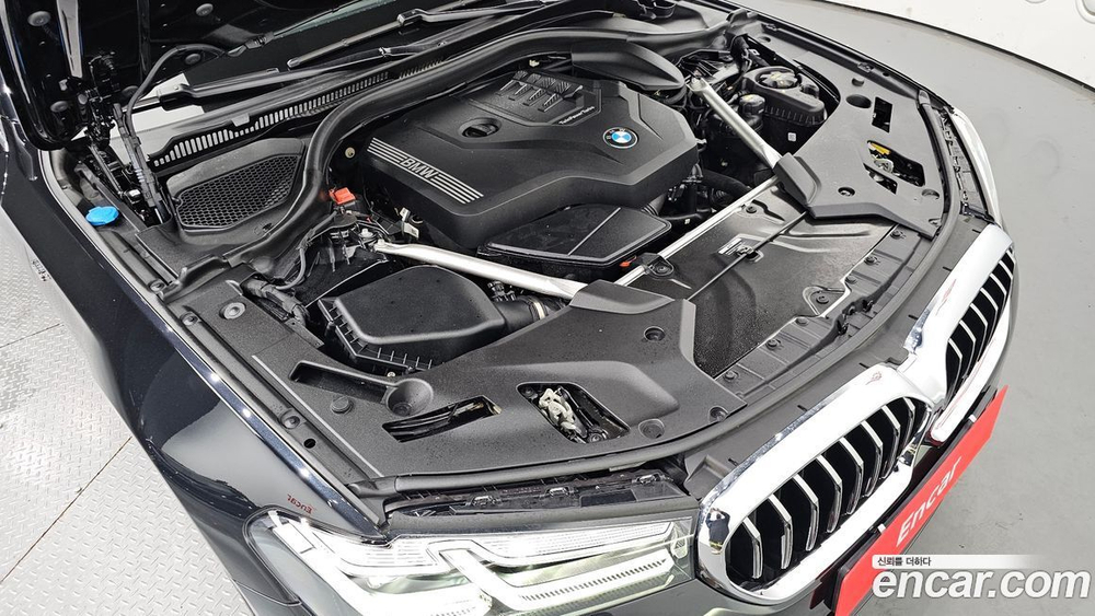 BMW 5 Series (G30) 520i Luxury (03.2022)