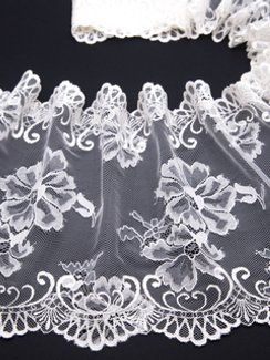 05-87 Вышивка на эласт. сетке 26 см, айвори 004