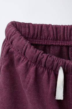 ZARA ШОРТЫ ИЗ МЯГКОЙ ТКАНИ С НАДПИСЬЮ, ГРАНАТОВЫЙ