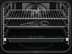 Встраиваемый электрический духовой шкаф Electrolux EOE8P39WV белый