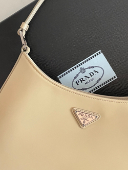 Prada Cleo 27 cm