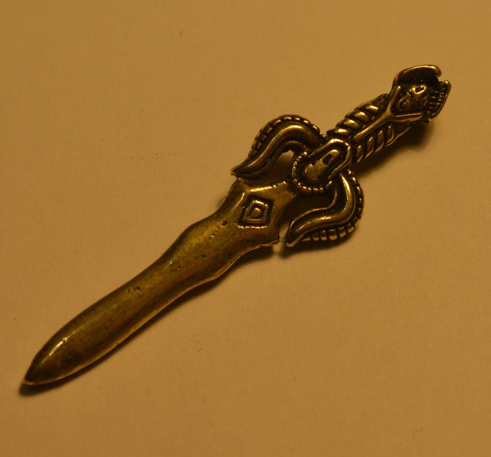 Авторский оригинальный кулон подвеска &quot;Широкий меч&quot; с узорной рукояткой из ювелирной бронзы П-159