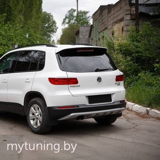 Диффузор на задний бампер для Volkswagen Tiguan