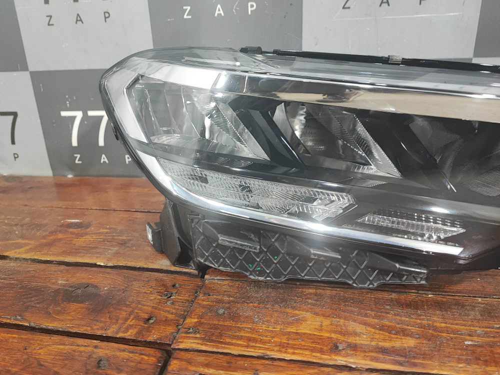 Фара правая LED Volkswagen Polo 6 20-нв Б/У Оригинал 6N5941006A